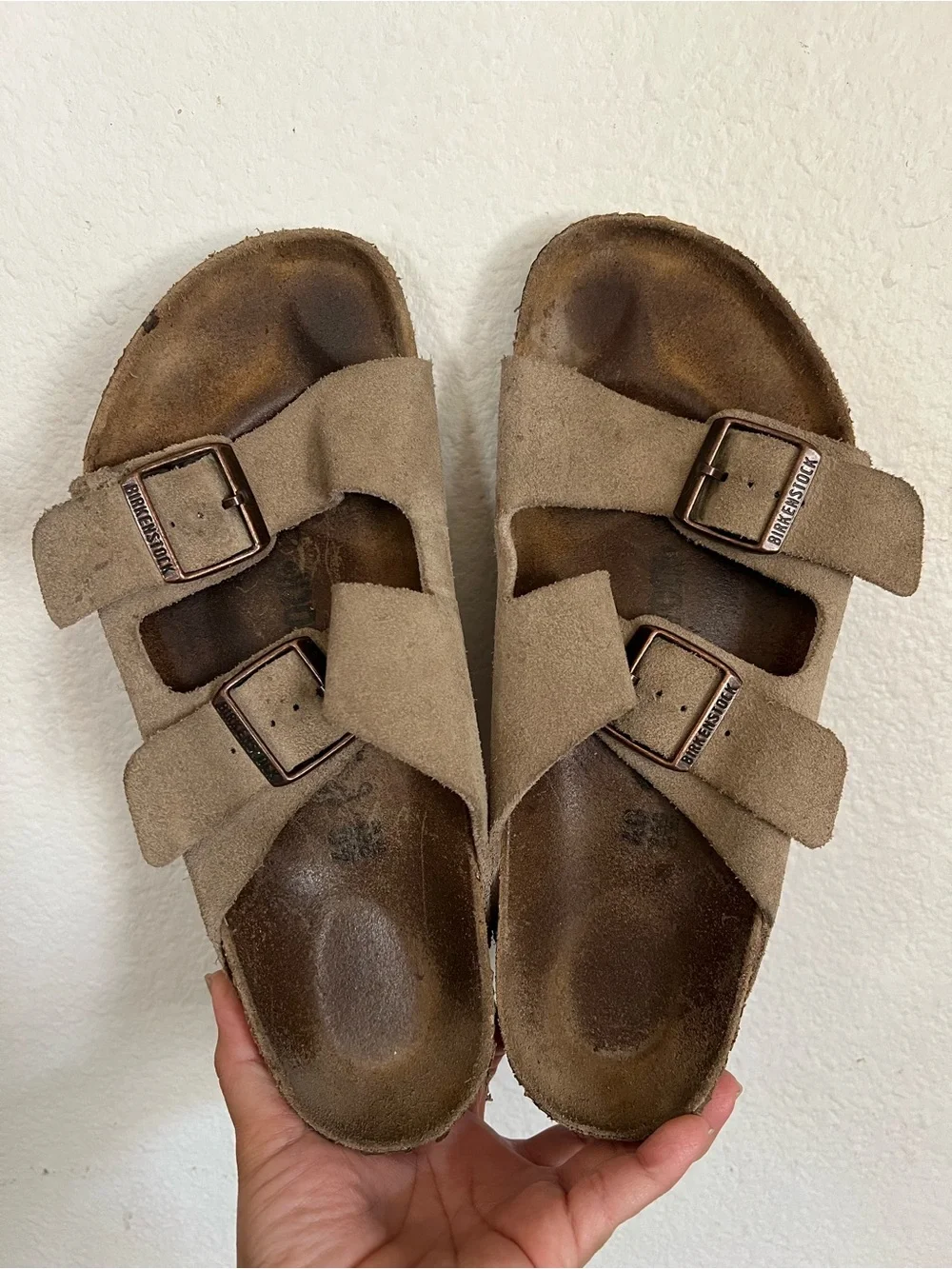 Birkenstock Arizona Tan Suede Sandals Size 40 M US 7-7.5 WUS 9 to 9.5